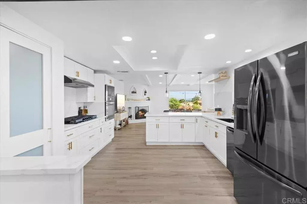 Fallbrook, CA 92028,402 Ali Way