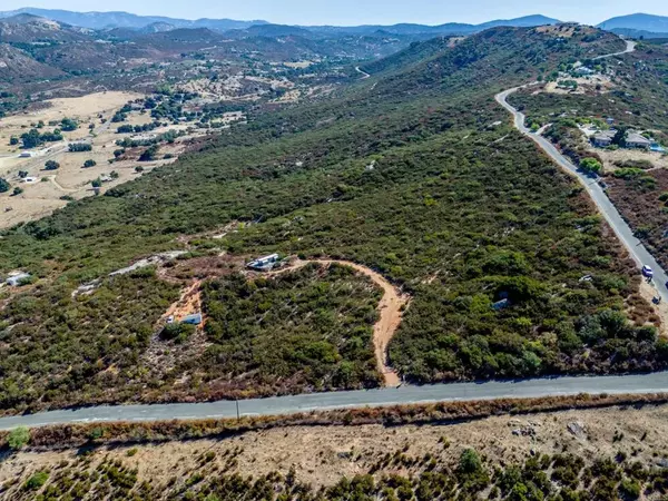 Ramona, CA 92065,19 Swan