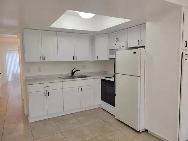 Escondido, CA 92026,27735 Mountain Meadow Road #11