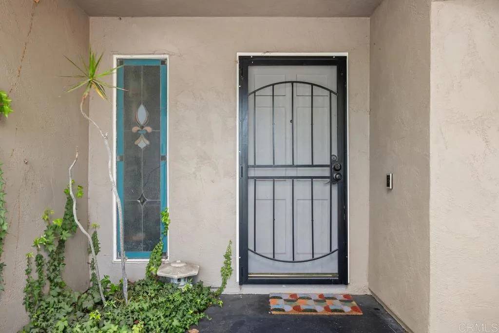 Carlsbad, CA 92010,3825 Trieste Drive