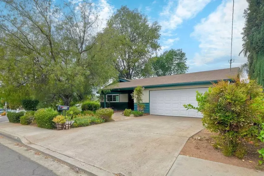506 E 9Th Avenue, Escondido, CA 92025