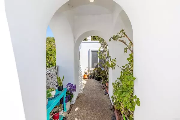 Oceanside, CA 92056,4604 Zamora Way