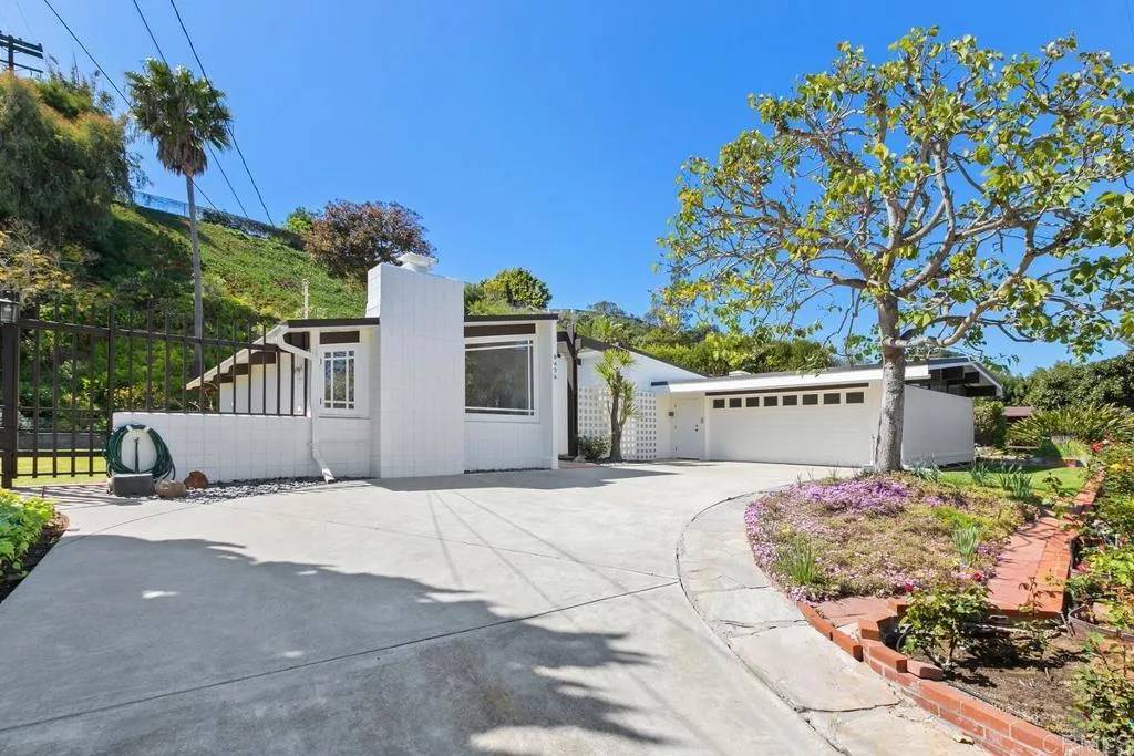 8456 Sugarman Drive, La Jolla, CA 92037