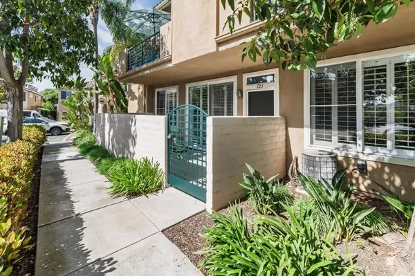 San Diego, CA 92130,4120 Via Candidiz ##123