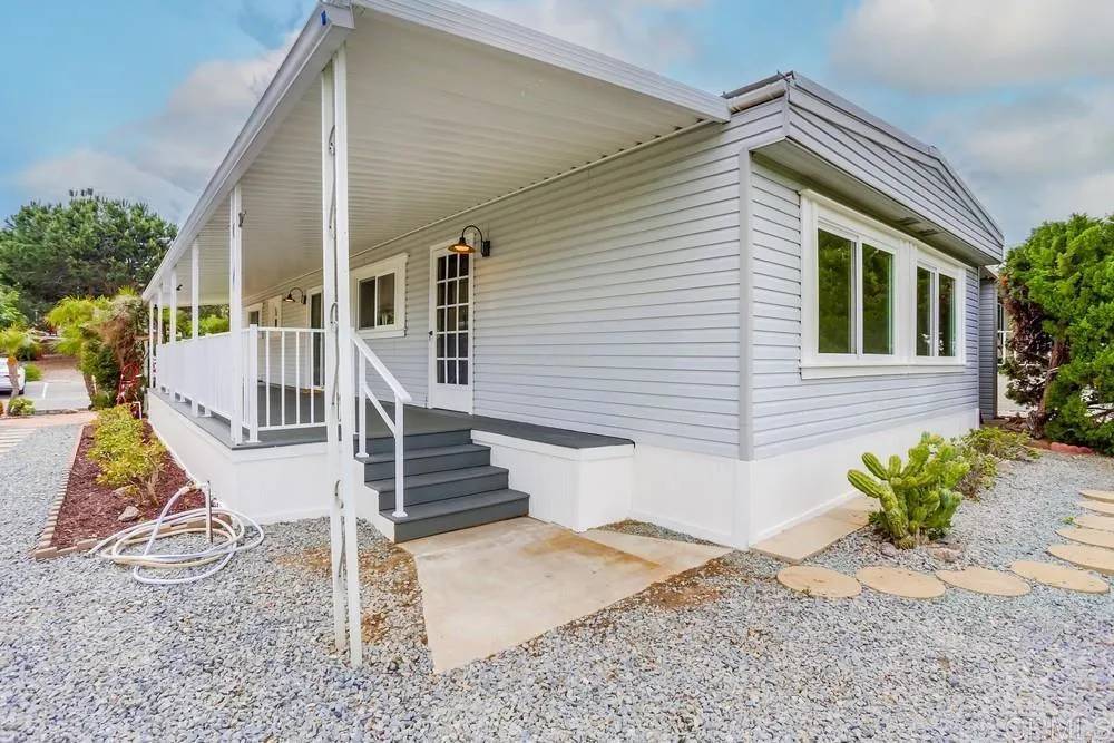 525 W El Norte Pkwy #48, Escondido, CA 92026