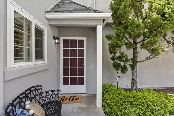 Carlsbad, CA 92010,4477 Gladstone Court