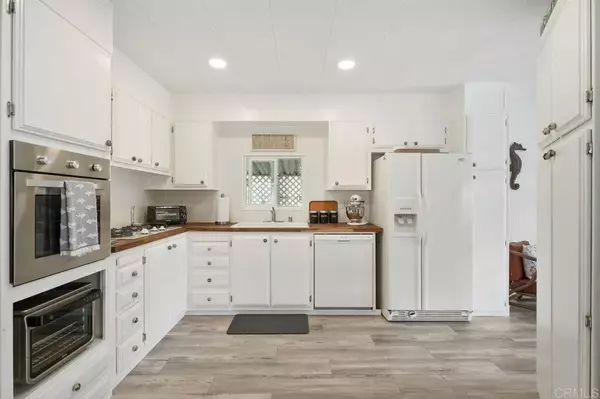 Vista, CA 92081,2130 Sunset #117