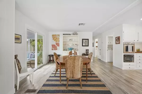 Vista, CA 92081,2130 Sunset #117