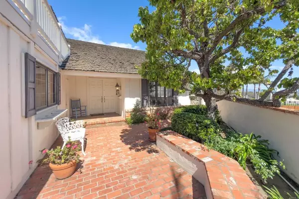 San Diego, CA 92109,2193 Harbour Heights Road