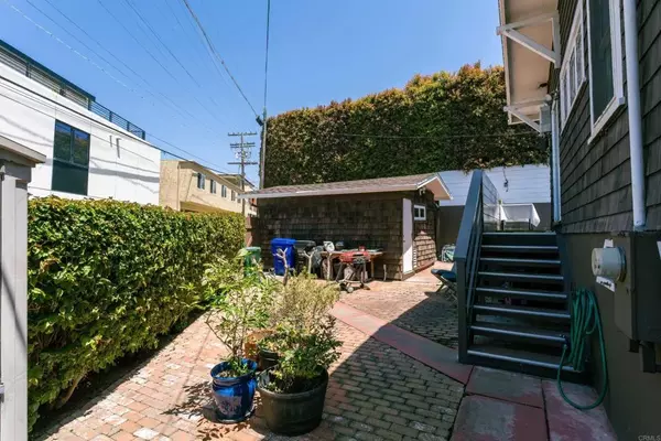 La Jolla, CA 92037,1138 Virginia Way