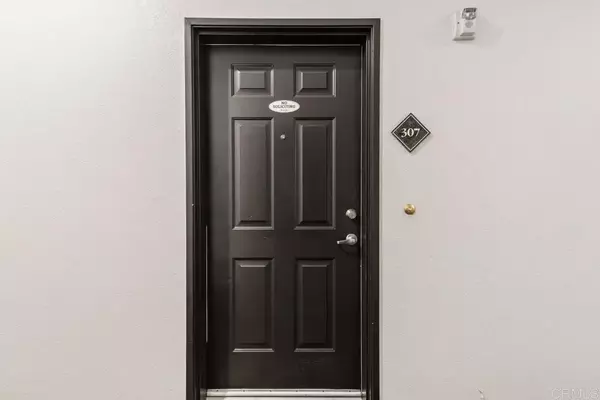San Diego, CA 92131,10832 Scripps Ranch Blvd. #307
