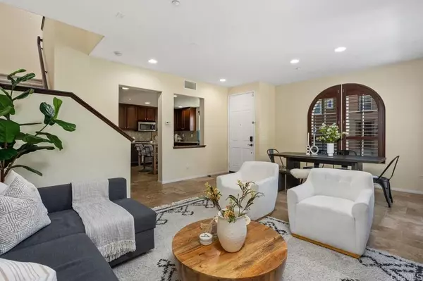 San Diego, CA 92127,17011 Calle Trevino #5