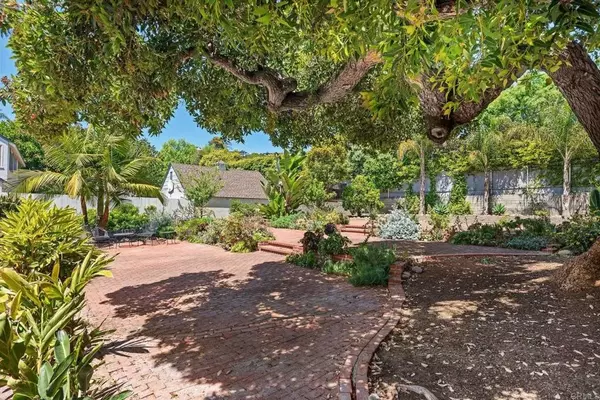 La Jolla, CA 92037,5945 Waverly Avenue