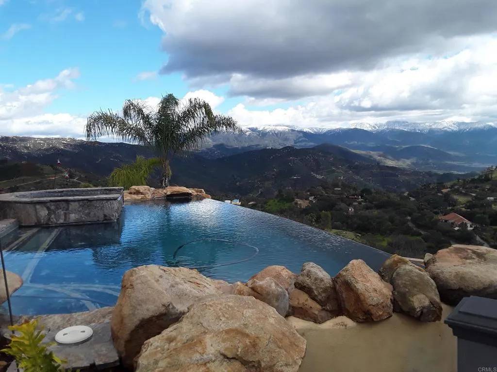 Fallbrook, CA 92028,944 Rainbow Crest Road