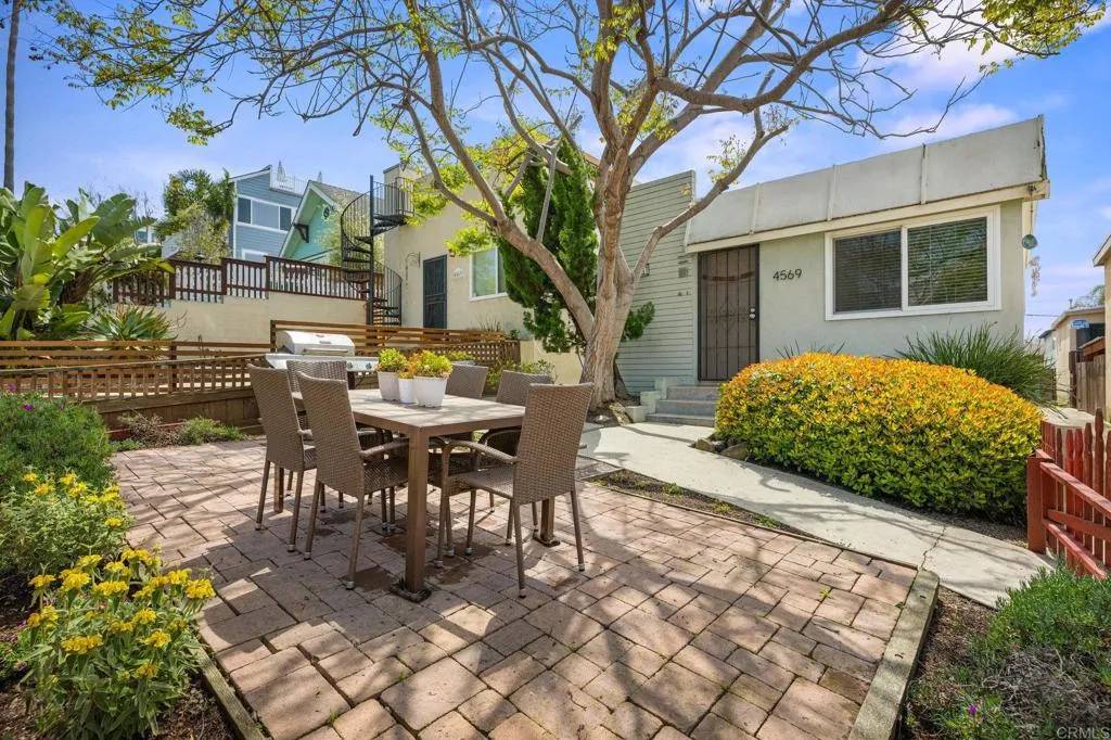 San Diego, CA 92107,4569 Narragansett Avenue