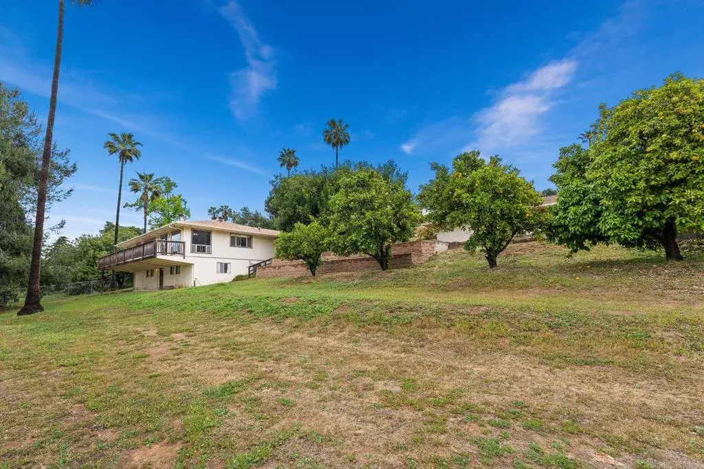 Valley Center, CA 92082,27229 Oakmont