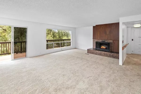 Valley Center, CA 92082,27229 Oakmont