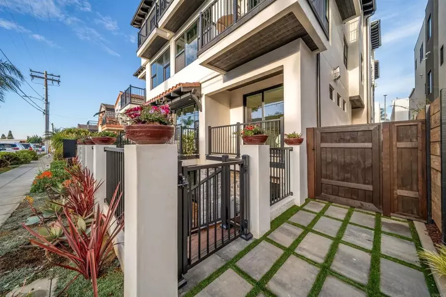812 N Cleveland Street #1, Oceanside, CA 92054