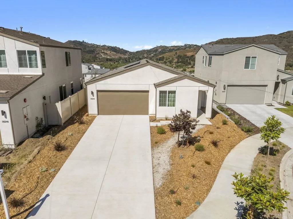 Fallbrook, CA 92028,35252 Valencia