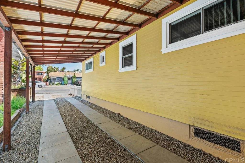 San Diego, CA 92116,4570 Texas Street