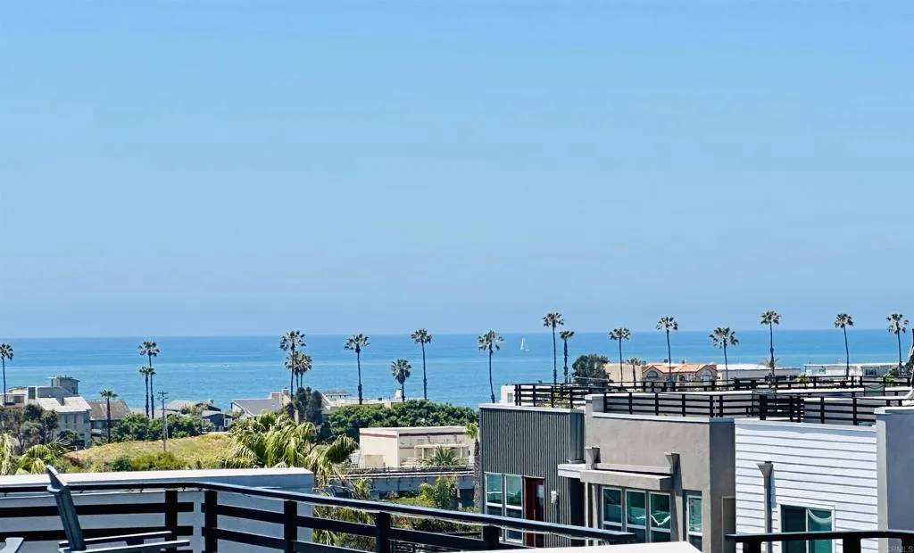 1570 Vista Del Mar Way #4, Oceanside, CA 92054