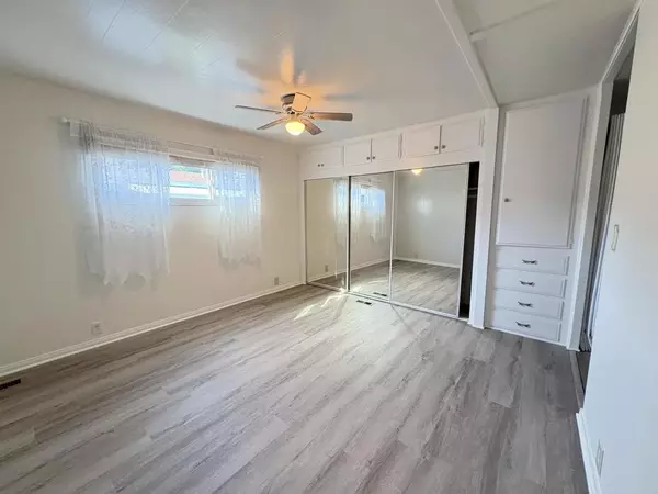 Escondido, CA 92026,8975 LAWRENCE WELK DR. #97