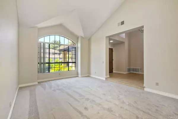 Carlsbad, CA 92009,3533 Sitio Baya