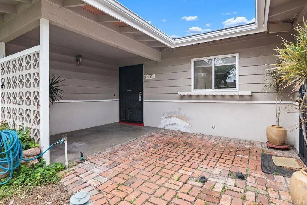 Escondido, CA 92025,321 Chestnut Lane