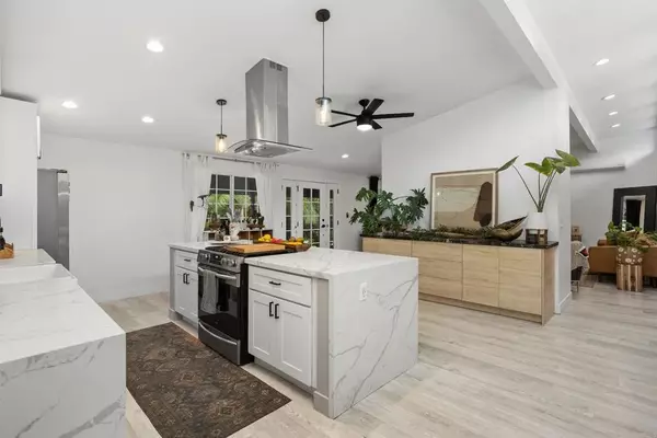 Escondido, CA 92026,159 La Lomita Drive