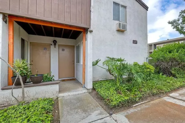 San Diego, CA 92108,1307 Caminito Gabaldon #B