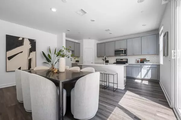 Vista, CA 92081,839 Brookdale Drive
