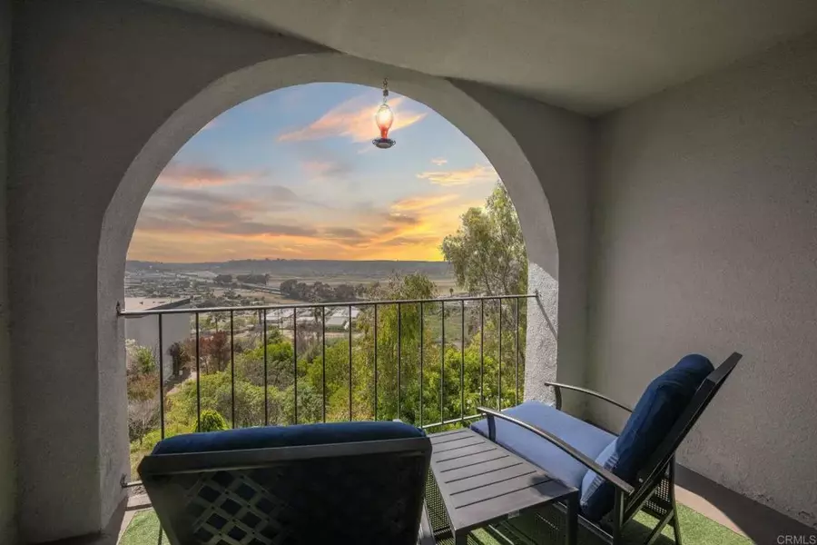 3612 Vista Bella #5, Oceanside, CA 92057