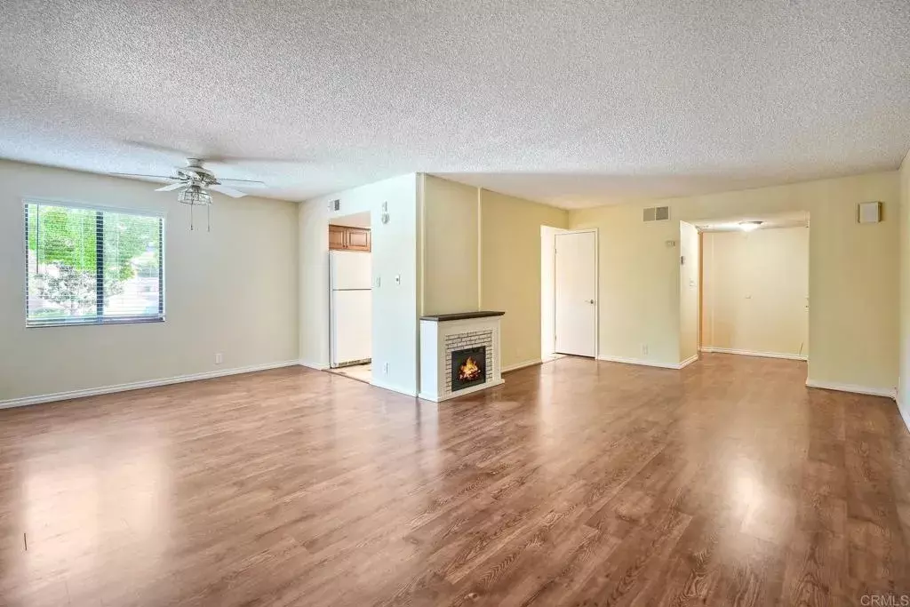 Carlsbad, CA 92009,2564 Navarra Drive #115