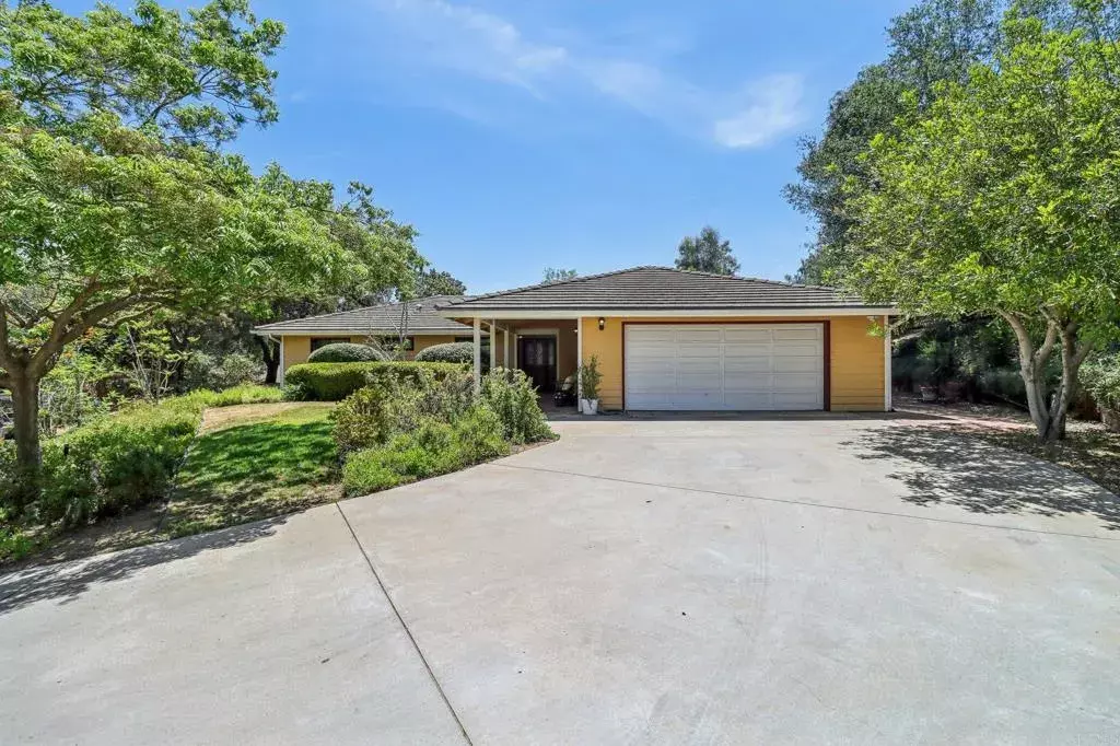 Fallbrook, CA 92028,1575 Larson Lane