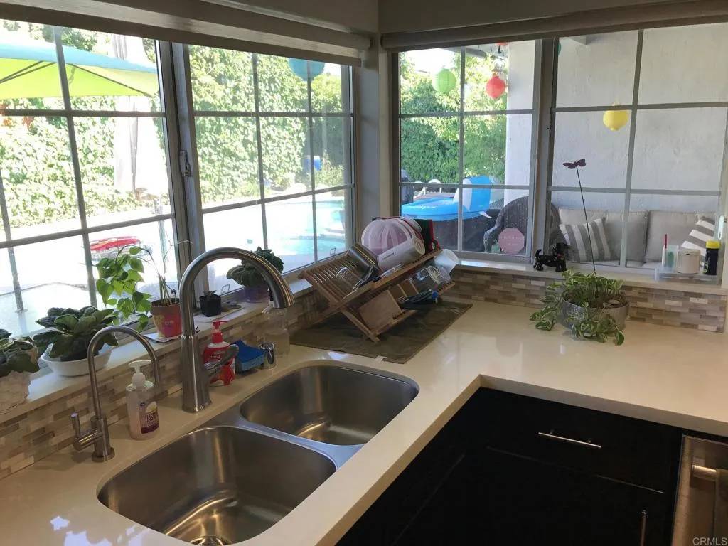 Lake Balboa, CA 91406,6860 Whitaker Avenue