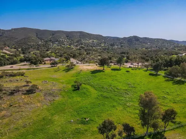 Ramona, CA 92065,0 Vicente Meadows