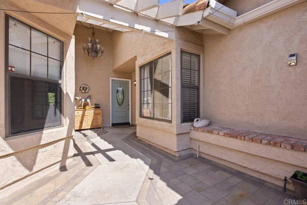 San Diego, CA 92128,15746 Via Calanova