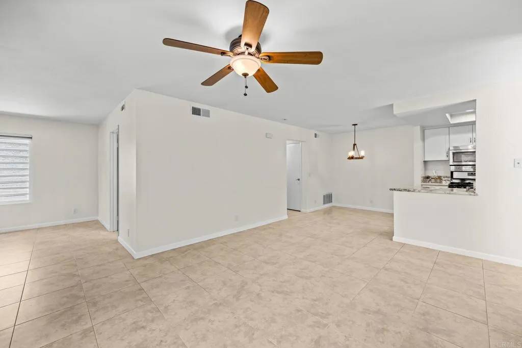 Vista, CA 92081,1071 Shadowridge Drive #55