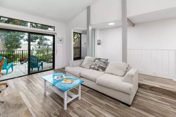 Carlsbad, CA 92009,7335 Alicante Road #C