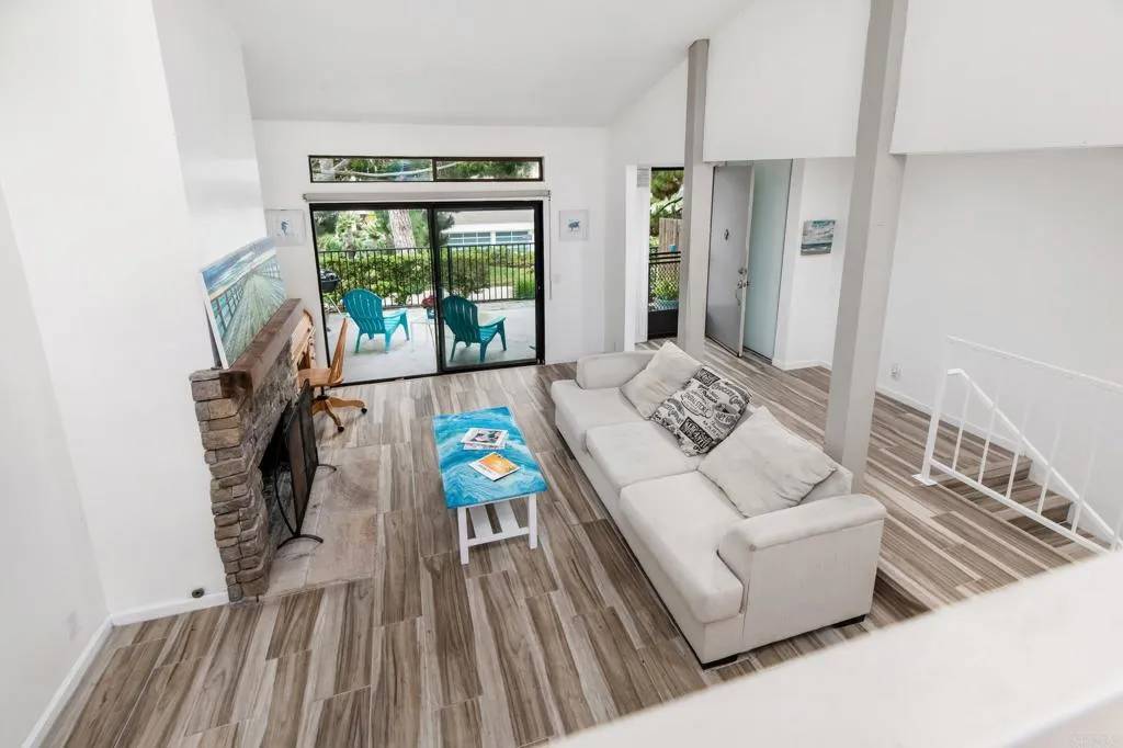 Carlsbad, CA 92009,7335 Alicante Road #C
