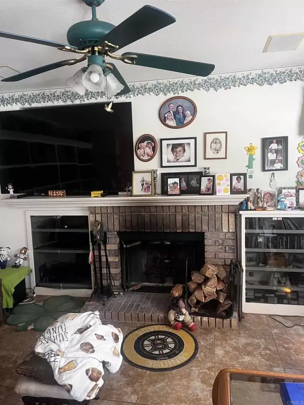 Oceanside, CA 92057,522 Lupine Way