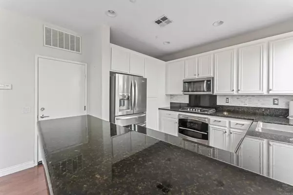 San Diego, CA 92127,9925 Fieldthorn St