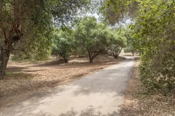 Escondido, CA 92026,26895 N Broadway