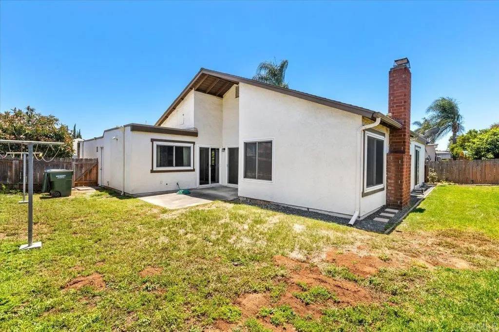 San Marcos, CA 92069,1395 Paseo Alegre