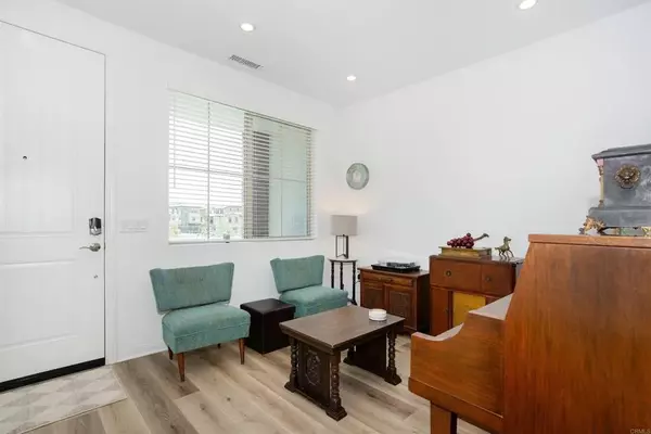Oceanside, CA 92056,1807 Mesquite Way