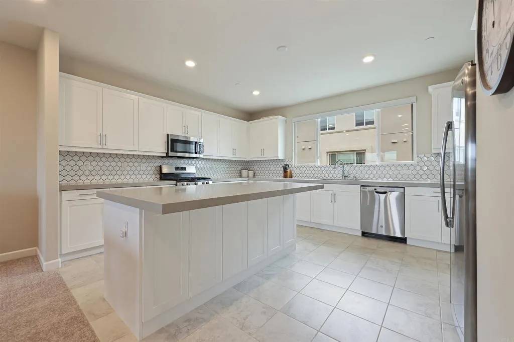 3520 Conner Way, Oceanside, CA 92056