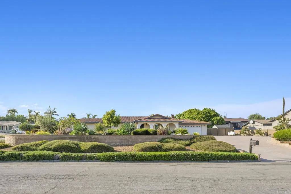 Vista, CA 92081,525 Hilo Way