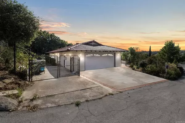 Escondido, CA 92025,917 Gretna Green Way