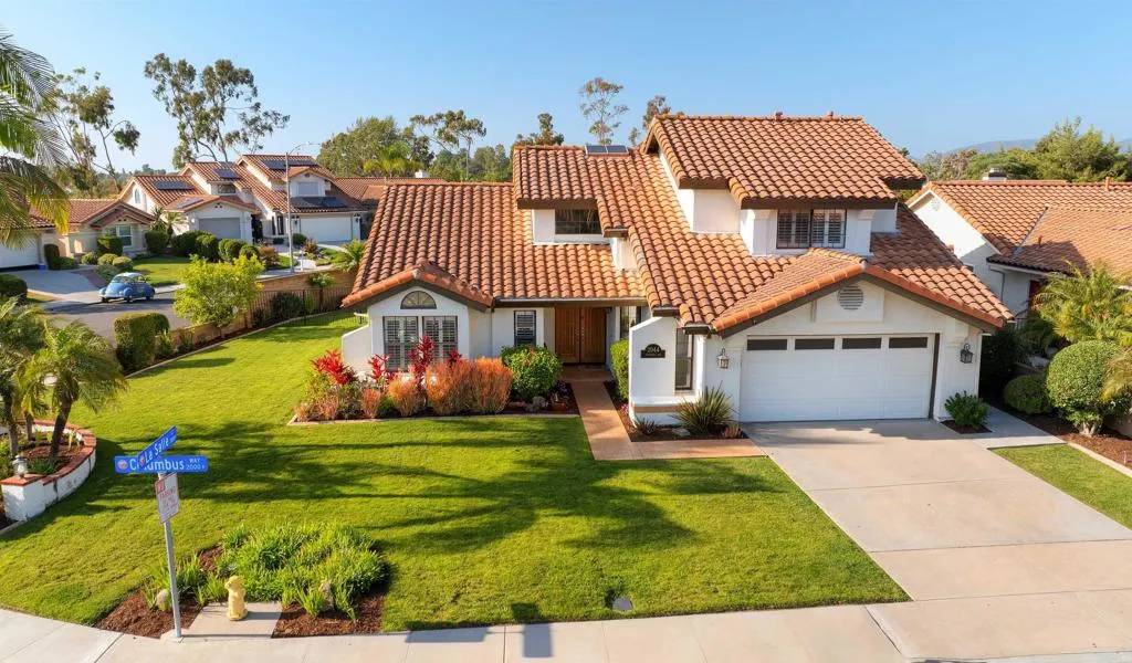 2044 Columbus Way, Vista, CA 92081