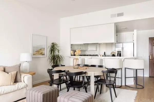 San Diego, CA 92103,4080 Front St #304